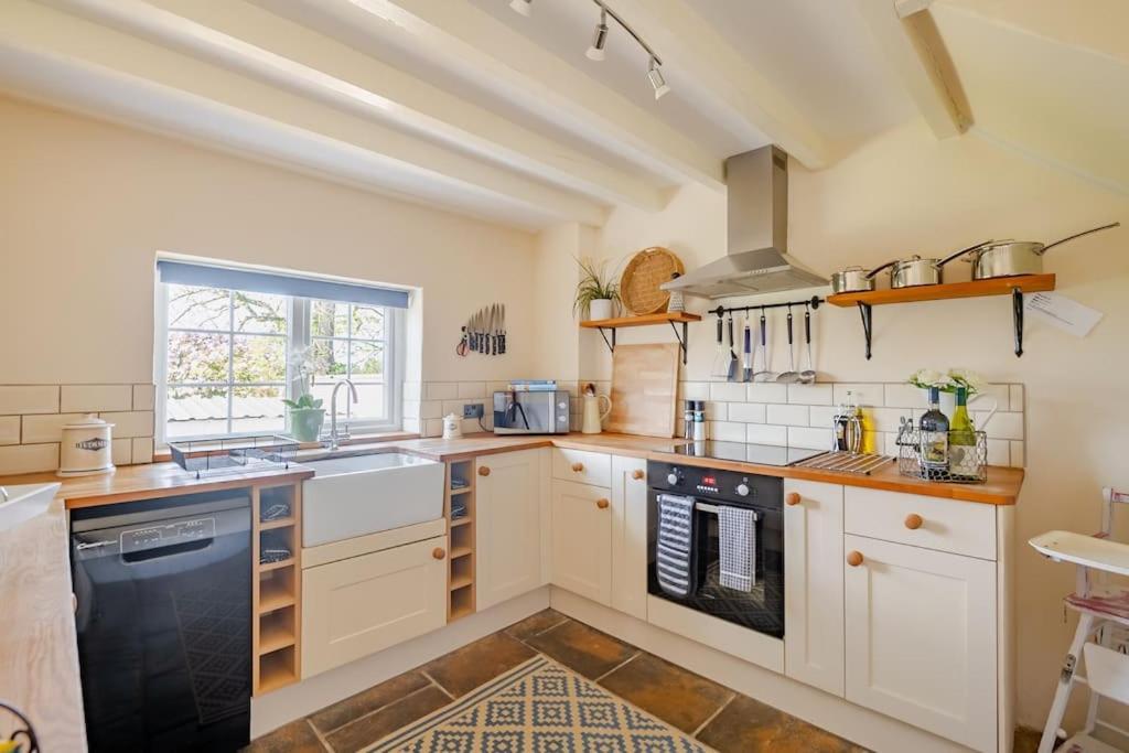 Rhos Y Bel Cottage Angelsey Llangadwaladr  Екстер'єр фото