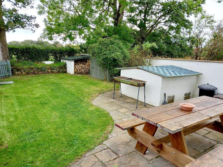 Rhos Y Bel Cottage Angelsey Llangadwaladr  Екстер'єр фото